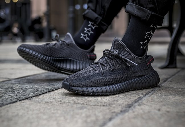 现货预购US14] Yeezy Boost 350 v2 Black FU9006 全黑椰子鞋带反光黑天使| Yahoo奇摩拍卖