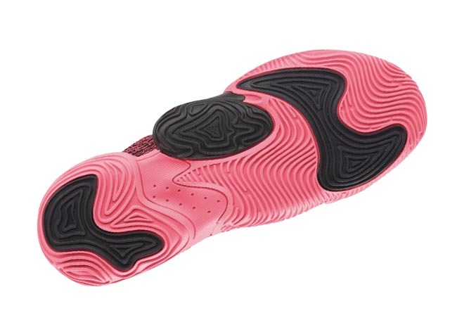 新一代 adidas 无鞋帶籃球鞋新配色曝光！天足中底再現