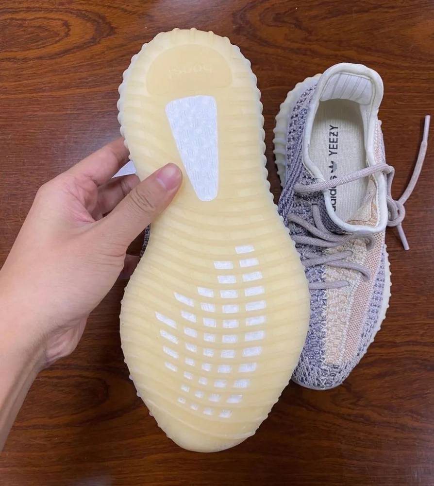 看完就想買！「灰珍珠」Yeezy 350 V2 實物首次曝光