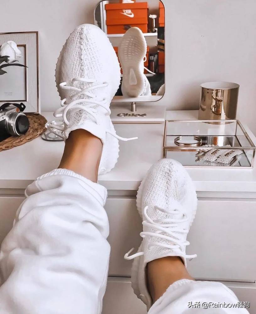 万万没想到 年年夏天都瘋漲的 Yeezy 350 今年我能随便挑