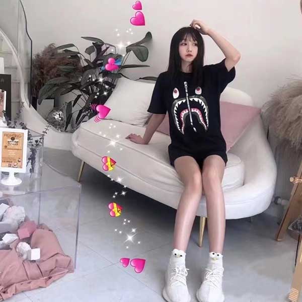 BAPE T恤穿搭