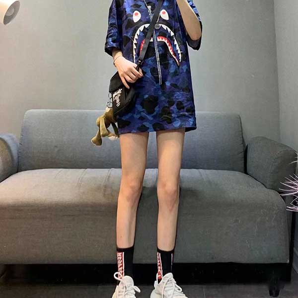BAPE T恤穿搭
