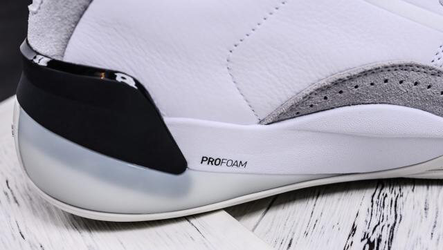 Puma Clyde Hardwood 鞋評 鞋跟