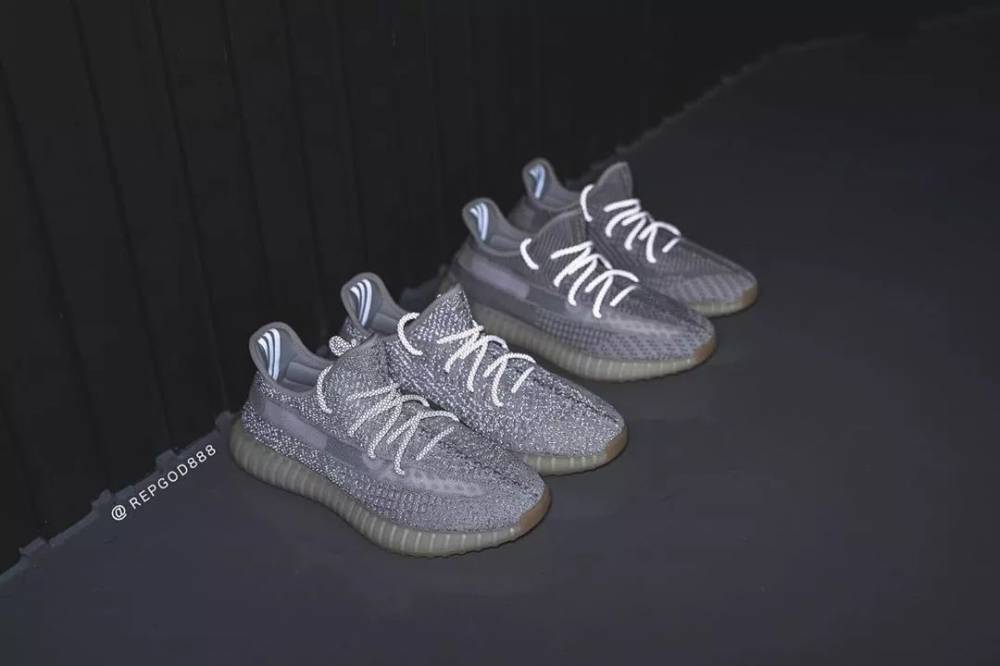 明年還有不少滿天星！全新拼接 Yeezy 350 V2 實物搶先看