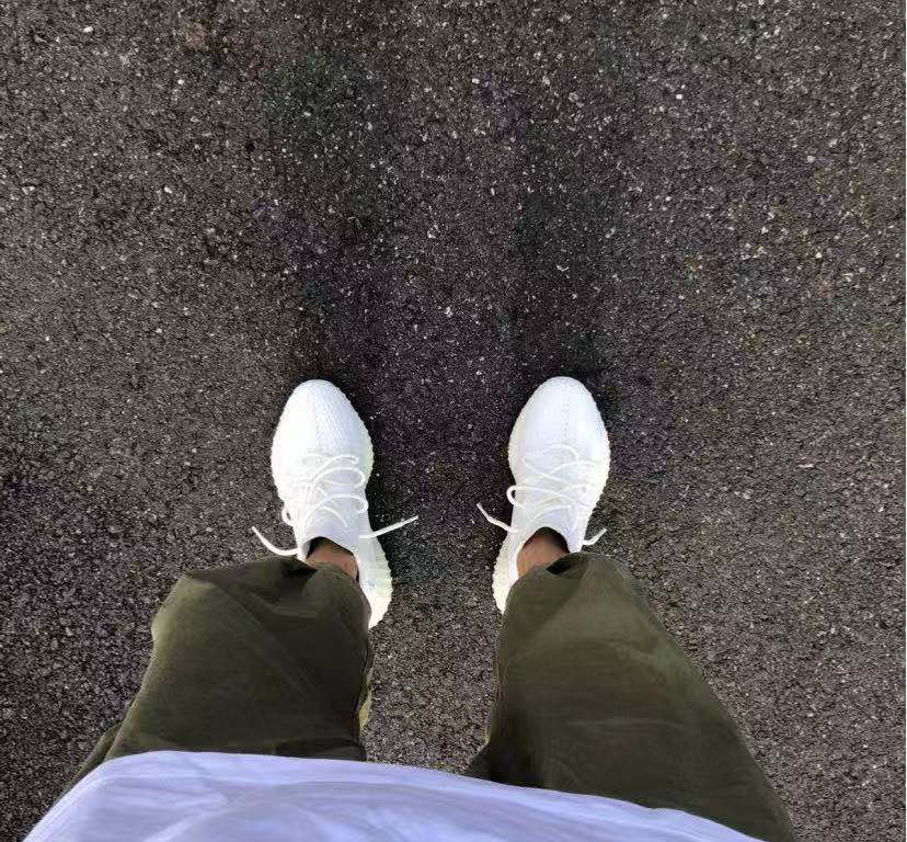 全球独一无二Yeezy白冰淇淋 是心動的感覺