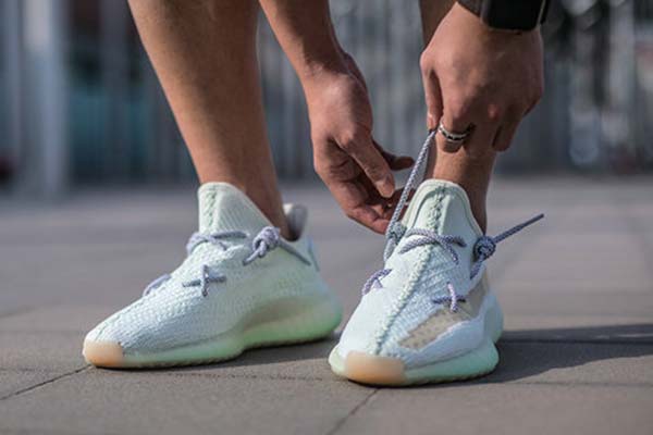yeezy 鞋带 Yeezy Kaws鞋带绑法