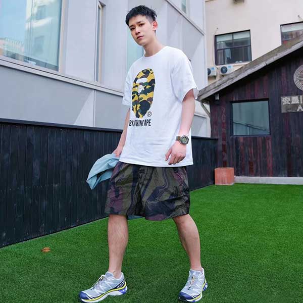 BAPE T恤穿搭