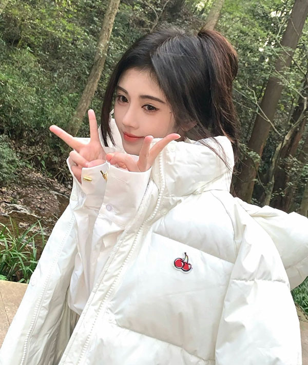 Kirsh羽絨外套：保暖與時尚的完美結合