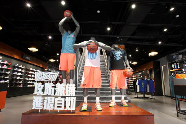 輕盈防水,時尚舒適!探索Nike拖鞋的防水技術 Nike拖鞋防水