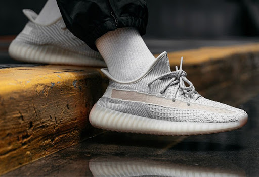 图】满天星AJ1 美限Yeezy 350 V2 七月重点球鞋成为Ni_sneaker资讯_潮牌一族|chaopaiyizu.com