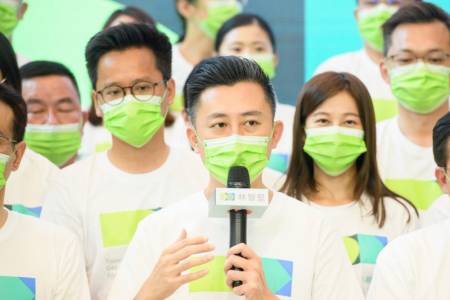 ㄟ，「智坚辛苦了」千万别让小英男孩受委屈