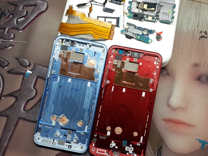 HTC U11 螢幕及背蓋破裂維修
