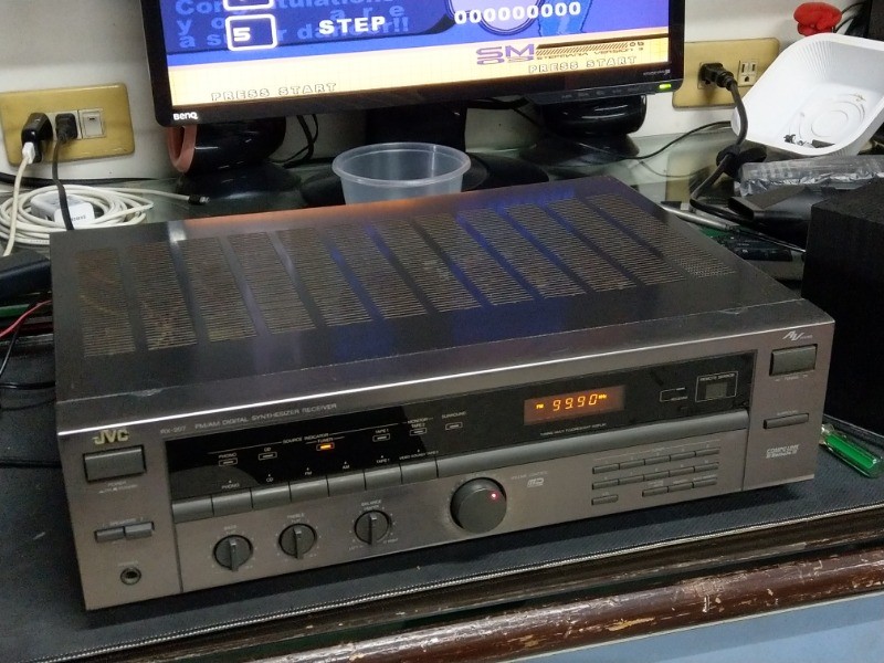 JVC RX-207 音響有雜音，FM 無聲音