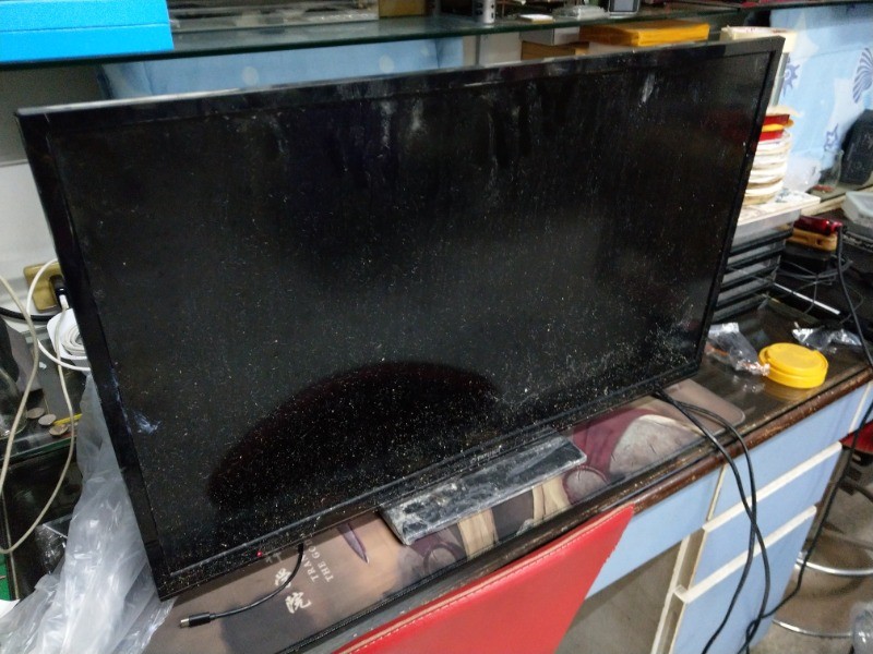 大同 V32M300 液晶電視可開機無畫面。