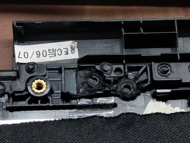 Lenovo Y520 螢幕會不定時變黑