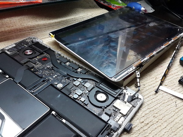 Apple Macbook Pro A1425 螢幕破裂更換液晶面板