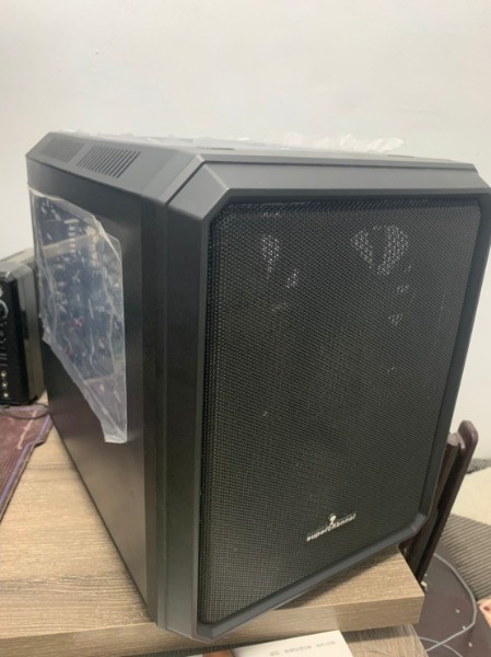桌機開機一直進 BIOS