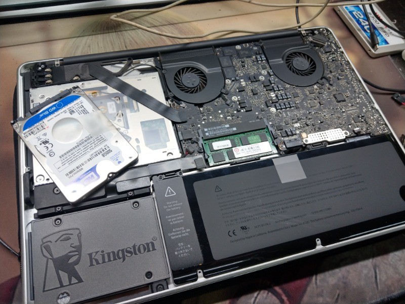 Macbook Pro 2010 無法開機